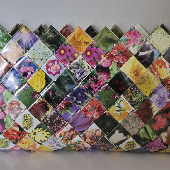 Nahui Ollin Unique Weaved Multi-color Floral Paper Folding Technique Clutch - Picture 2 of 6